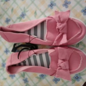 Pink slip on with a knot bow
